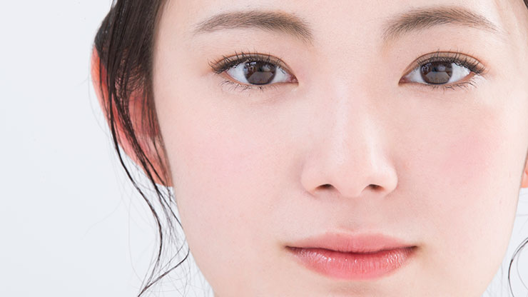 赤ら顔が気になる女性